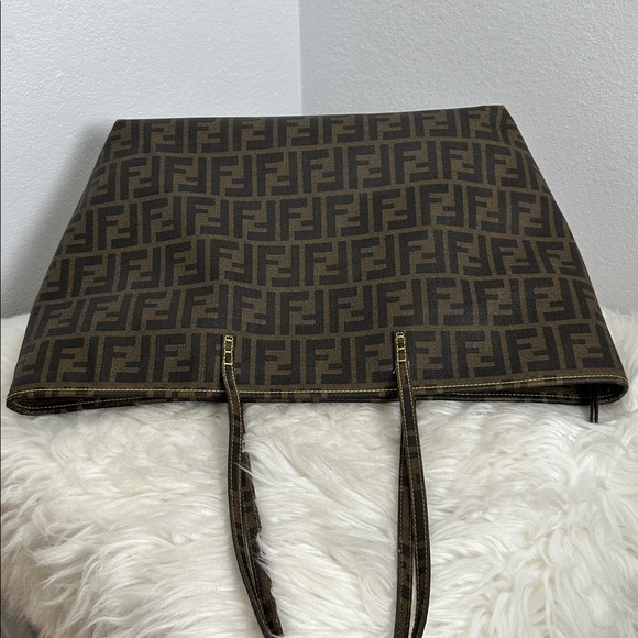💯Authentic Fendi Roll Tote Zucca Coated Canvas Large🍀 - Picture 12 of 16